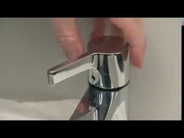 Смеситель Hansgrohe Metris S 31060000 для раковины