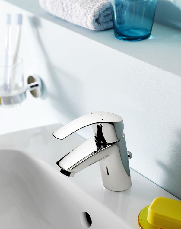 Смеситель Grohe Eurosmart New 33188002 для раковины